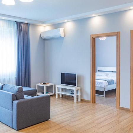 Apartment By The Sheraton Батуми Экстерьер фото