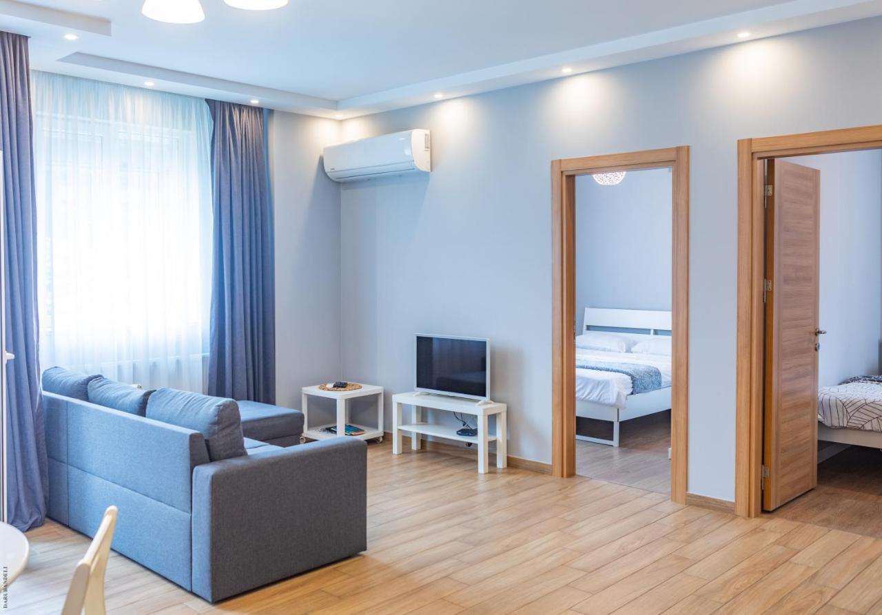 Apartment By The Sheraton Батуми Экстерьер фото