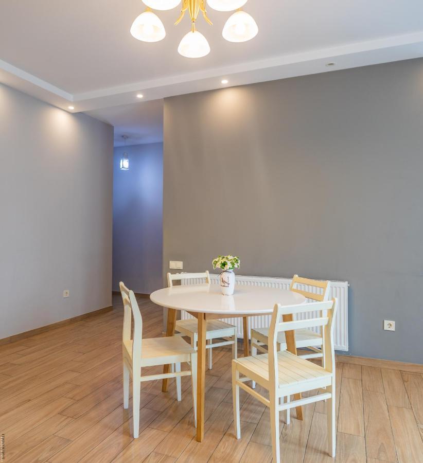 Apartment By The Sheraton Батуми Экстерьер фото